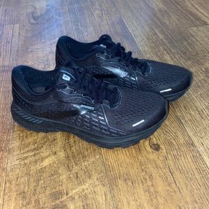 Brooks Adrenaline 21 Shoes